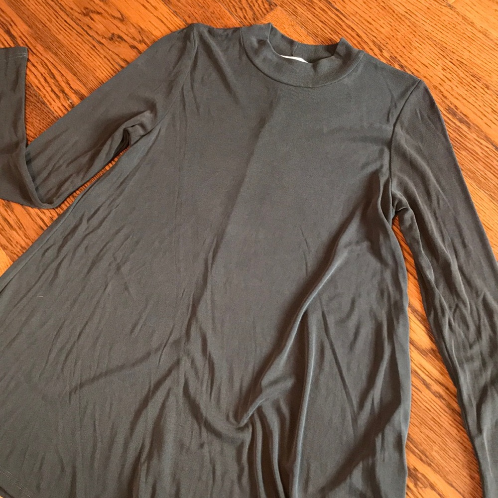 Long sleeve swing top